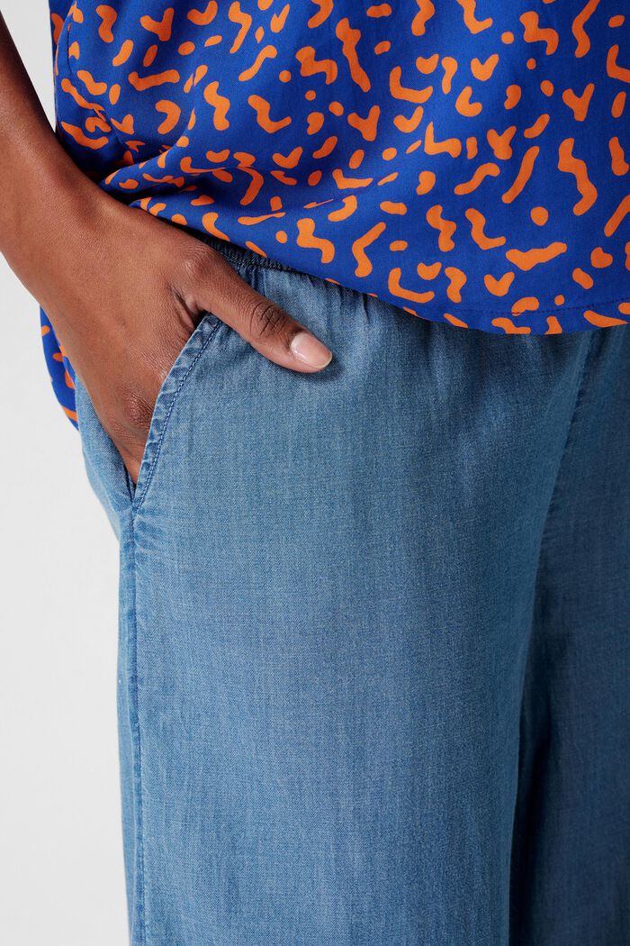 MATERNITY Under-the-Bump Pants, BLUE LIGHT WASHED, detail image number 1