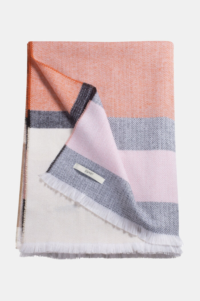 Made of recycled material: throw with a striped pattern