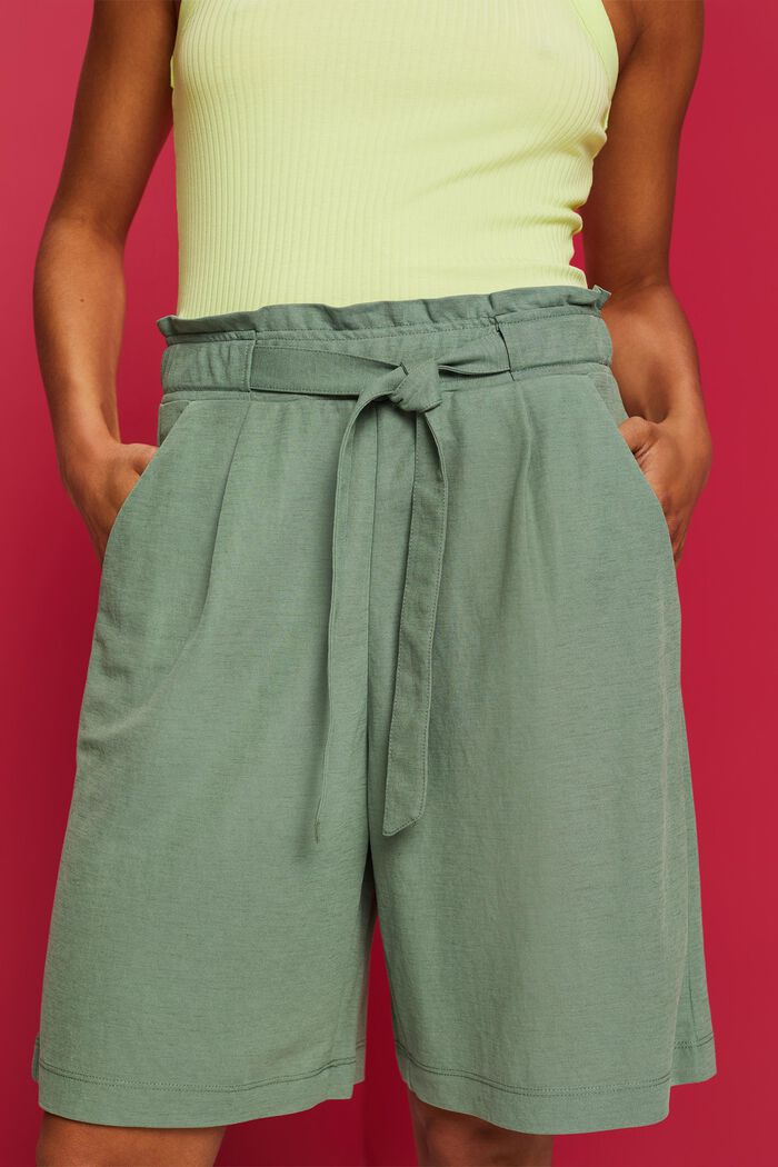 Pull-on Bermuda shorts with tie belt, PALE KHAKI, detail image number 2