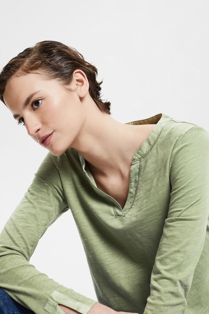 Long sleeve top with a cup-shaped neckline, in organic cotton