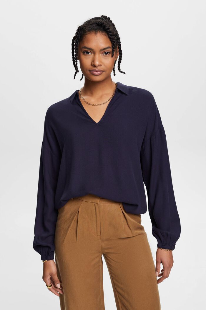 ESPRIT - V-neck blouse with turn-down collar at our online shop