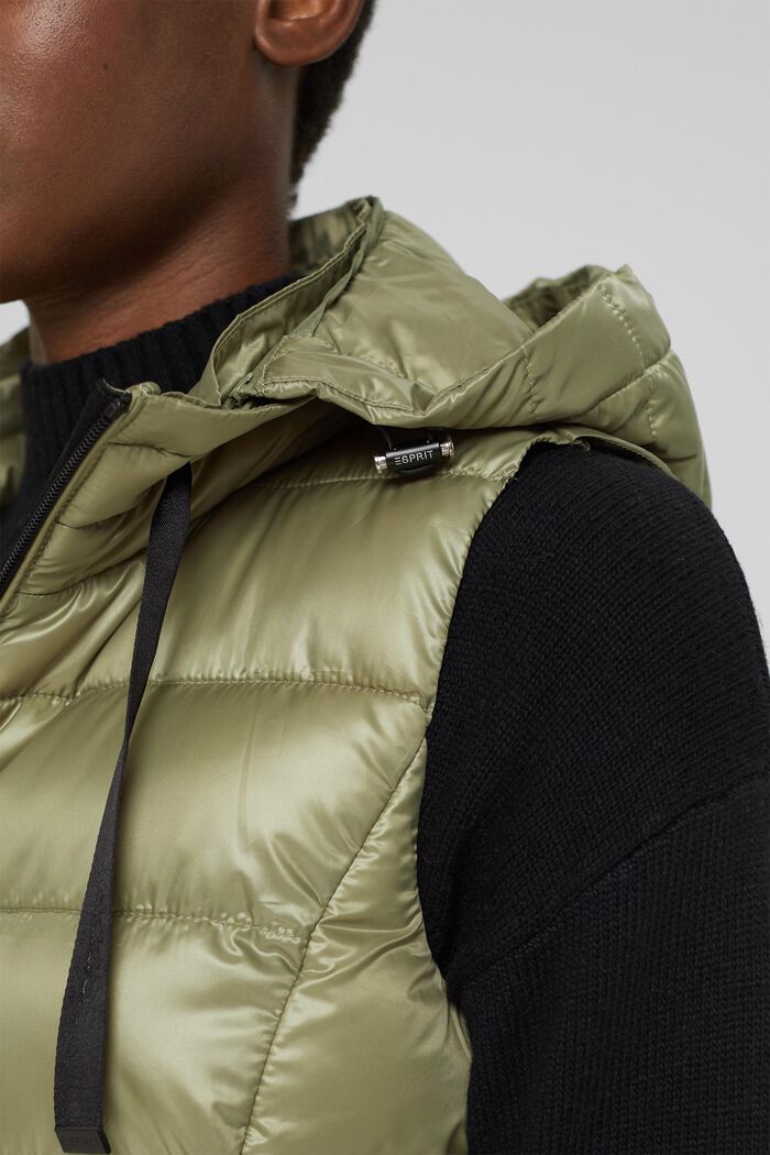Made of recycled yarn: Body warmer with a detachable hood, LIGHT KHAKI, detail image number 2