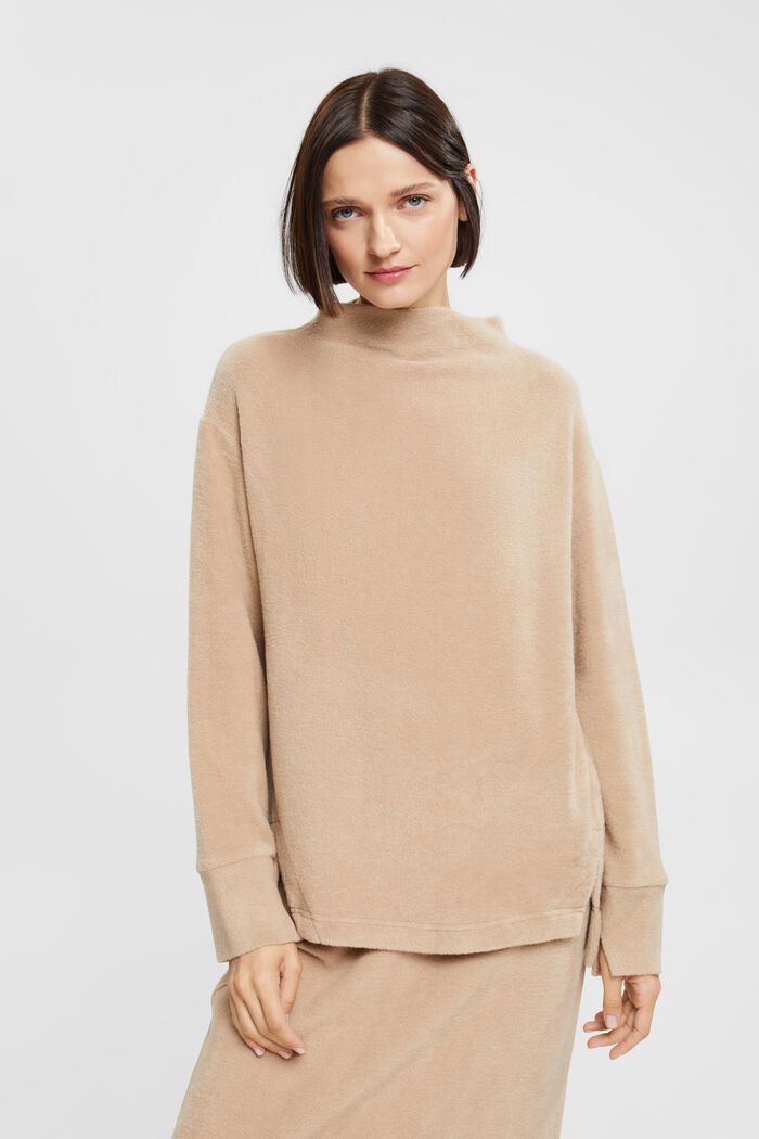 Furry sweatshirt with stand-up collar