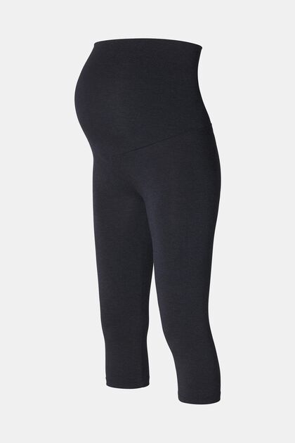 Capri leggings with over-the-bumb waistband