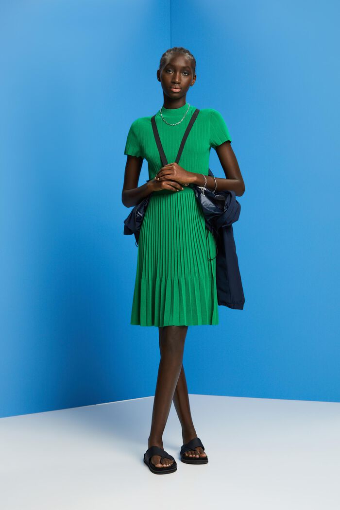 Mockneck pleated midi dress with short-sleeves, EMERALD GREEN, detail image number 1
