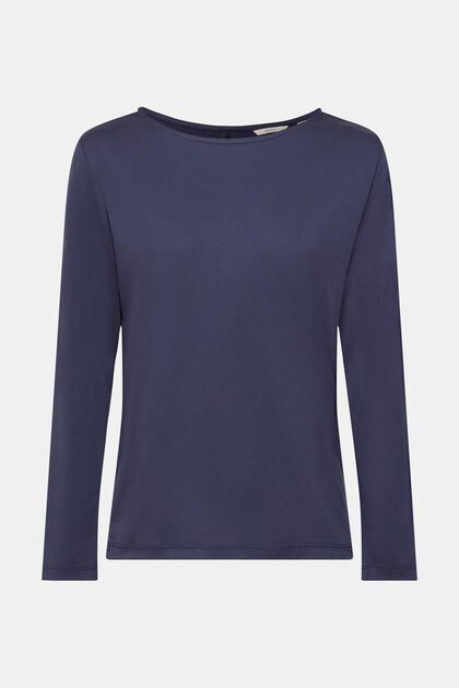 Long sleeved top with keyhole detail