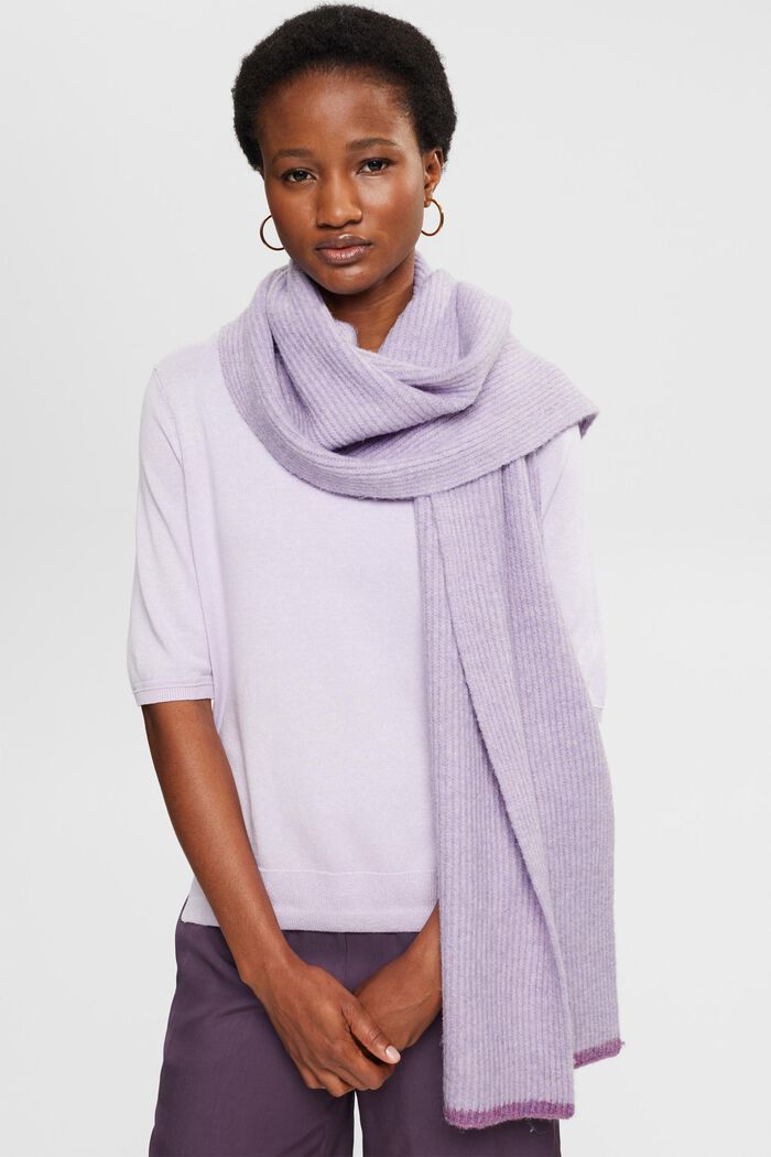 Made of recycled material: scarf with contrasting stripes