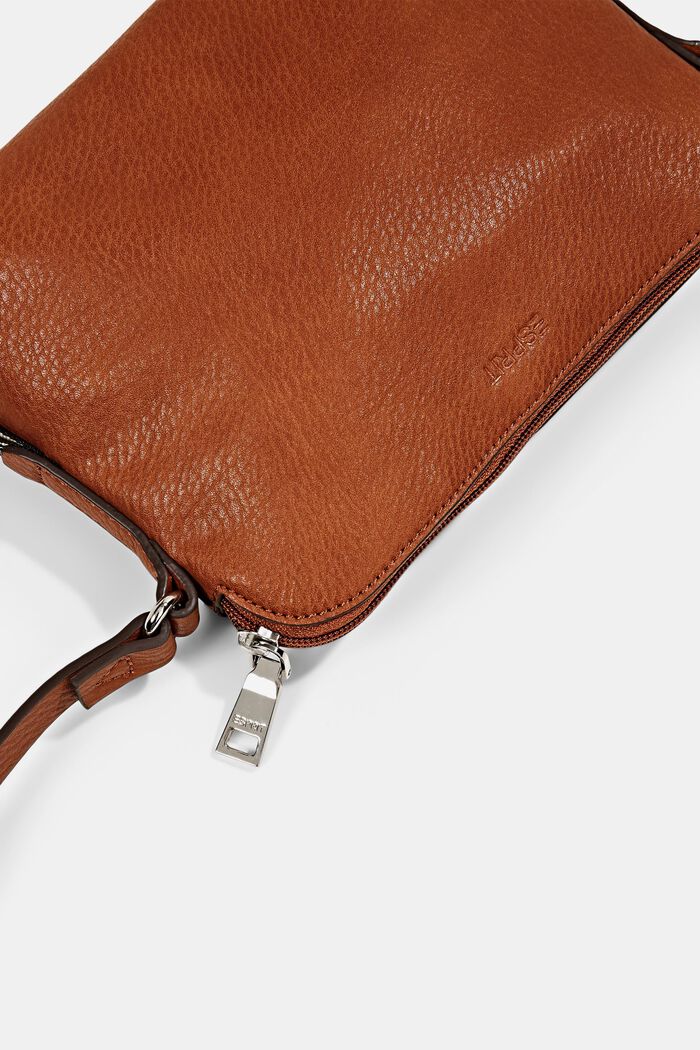 Vegan: faux leather shoulder bag