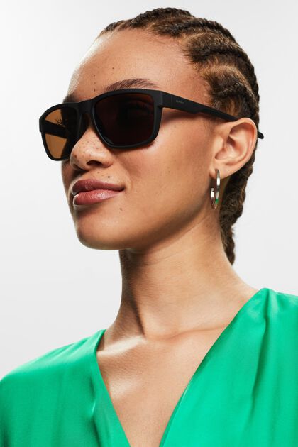 Sports sunglasses with a matte frame