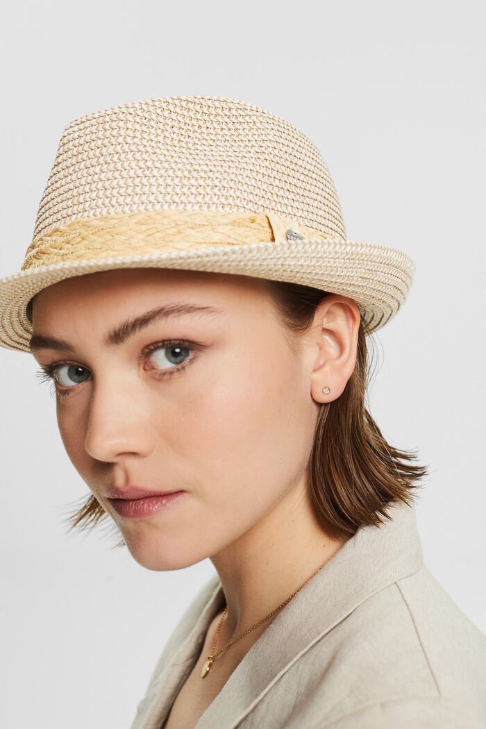 Mottled trilby hat with a straw band