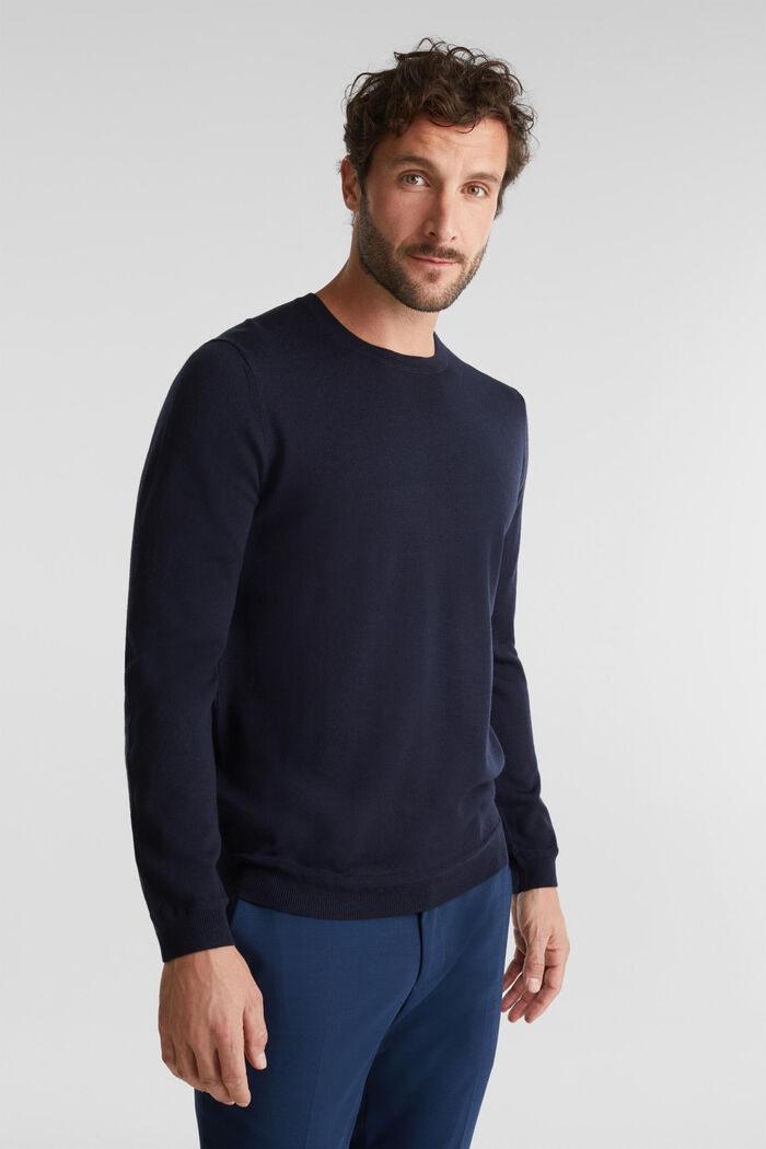Made of 100% merino wool: crewneck jumper