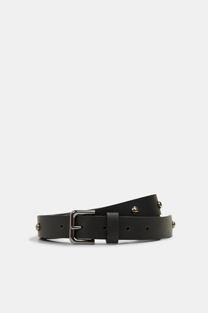 Made of leather: belt with studs