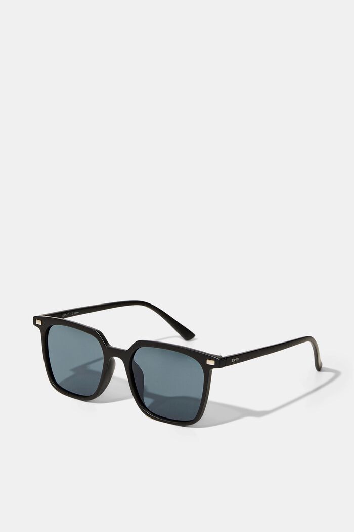 Square sunglasses with plastic frames