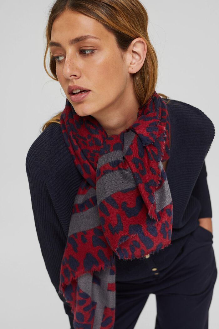 Recycled: leopard pattern scarf, DARK RED, detail image number 1