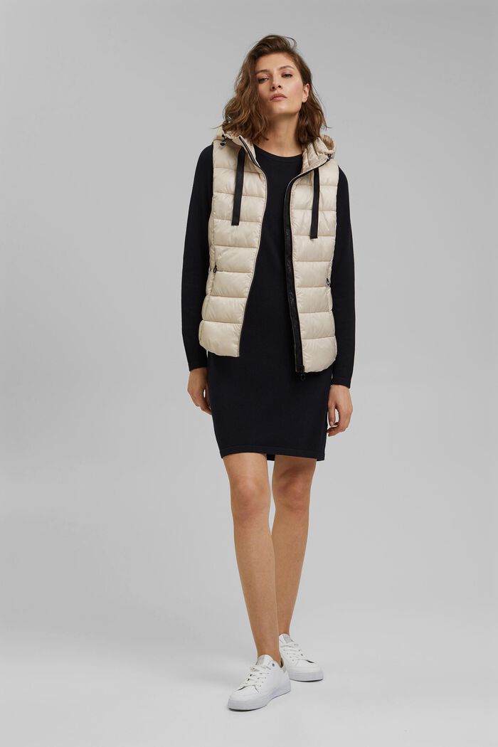 Made of recycled yarn: Body warmer with a detachable hood, CREAM BEIGE, detail image number 1