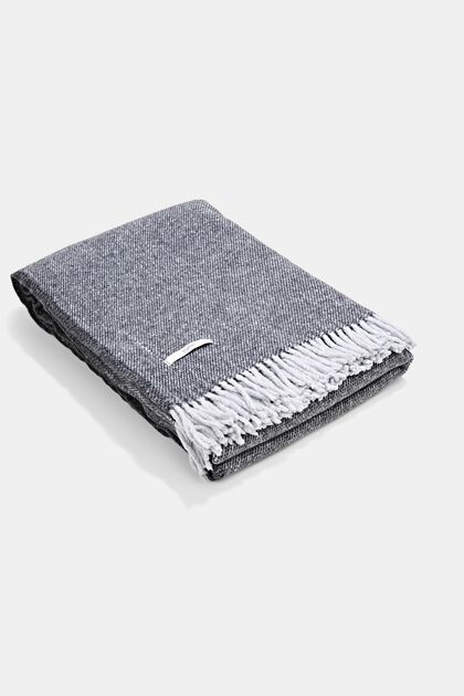 Soft throw in blended cotton
