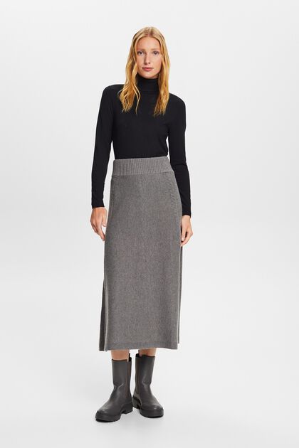 Skirts flat knitted
