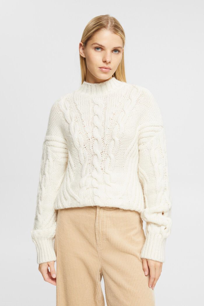 Cable knit jumper with wool