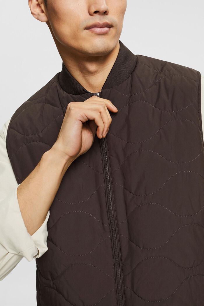 Made of recycled material: padded quilted bodywarmer