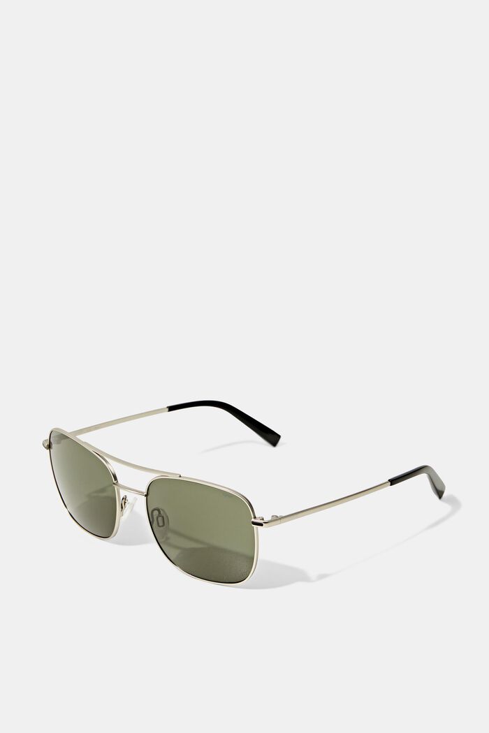 Sunglasses in a trendy, retro design