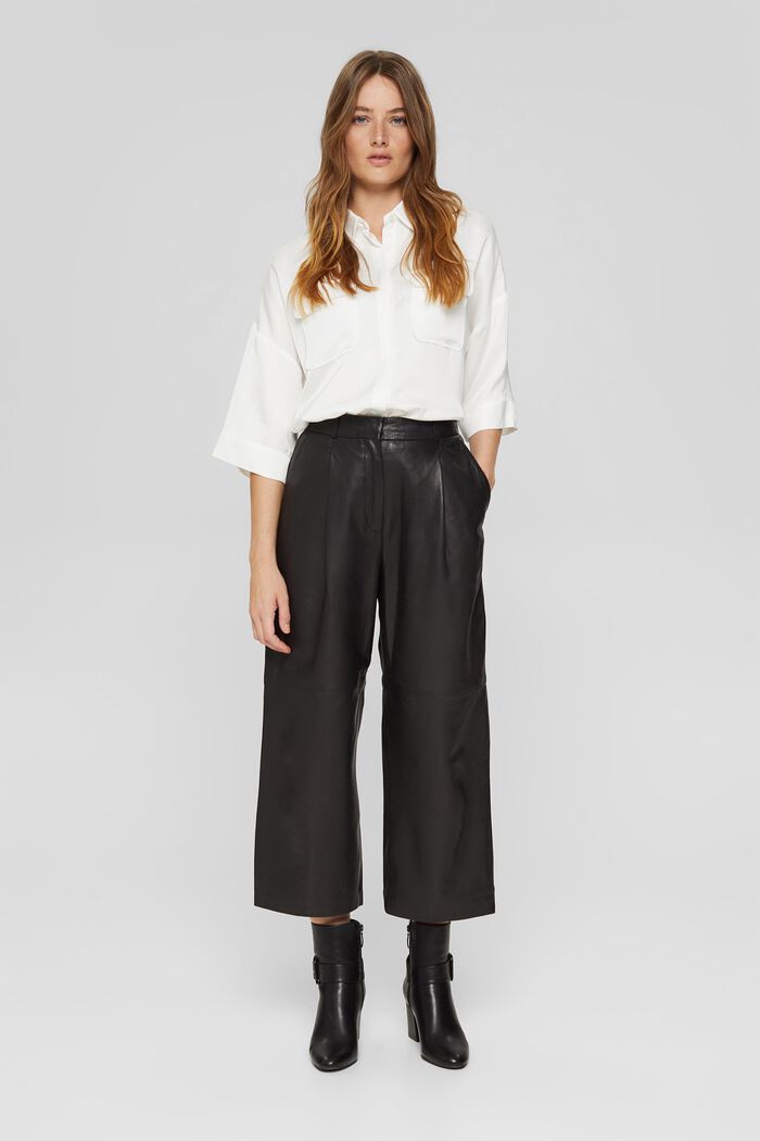 Made of leather: culottes with a high waistband