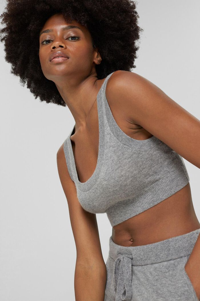 Cashmere blend: knitted crop top