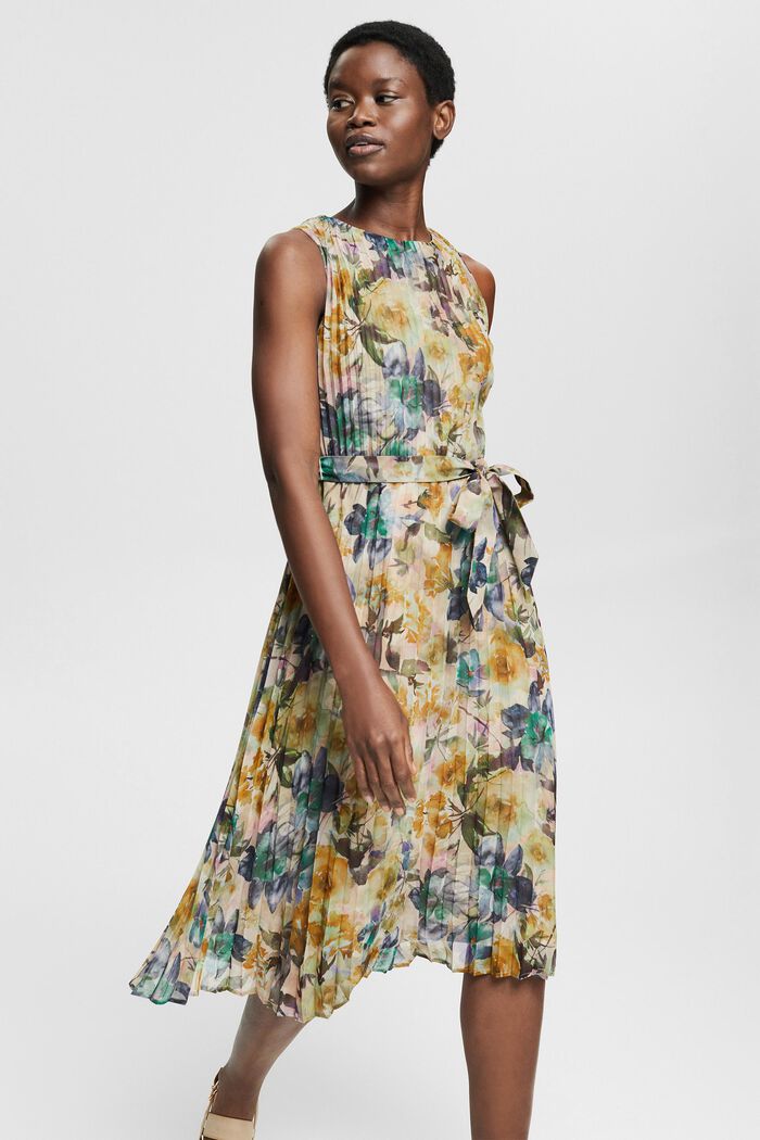 Made of recycled material: pleated dress with a floral print