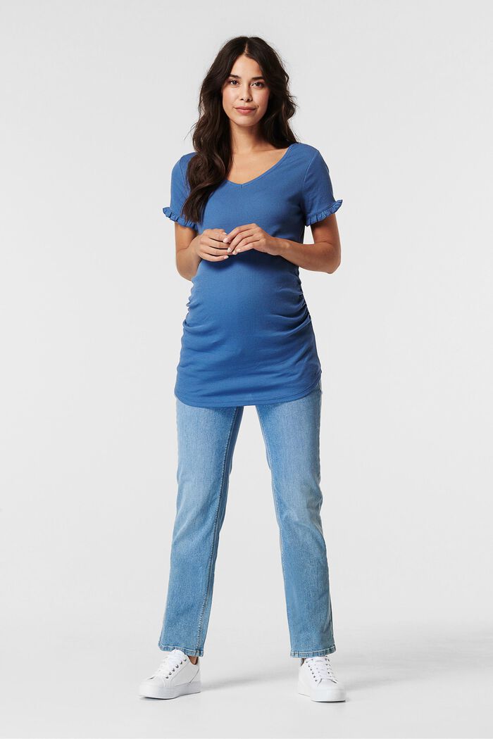 Jeans with over-bump waistband