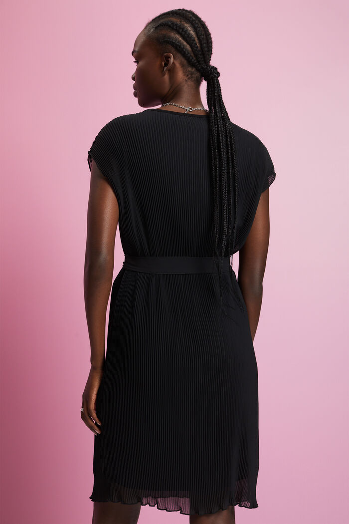 Sleeveless plissé dress, LENZING™ ECOVERO™, BLACK, detail image number 3