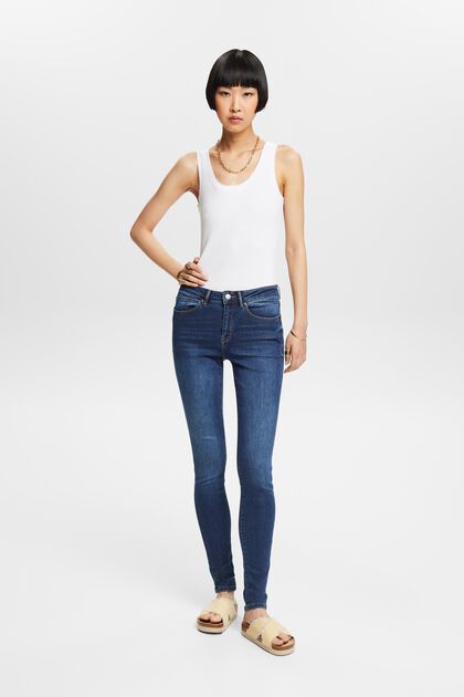 Garment-washed jeans with organic cotton