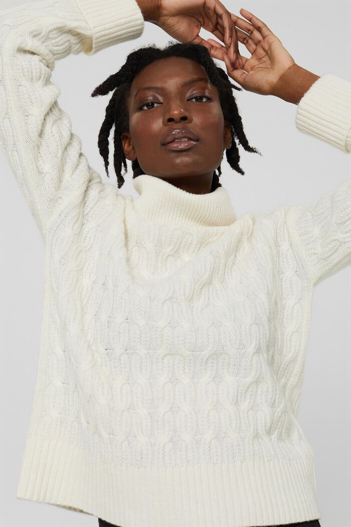 Cable knit jumper in blended wool