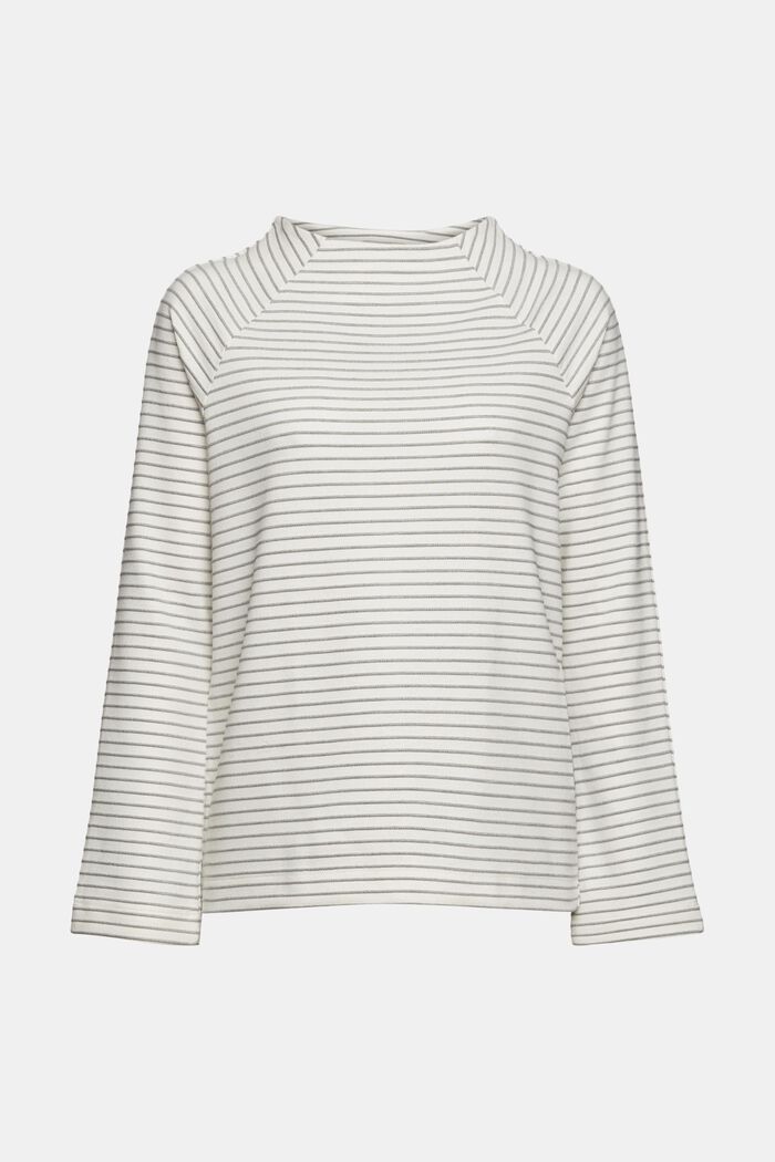 Long sleeve top with a 3D striped pattern