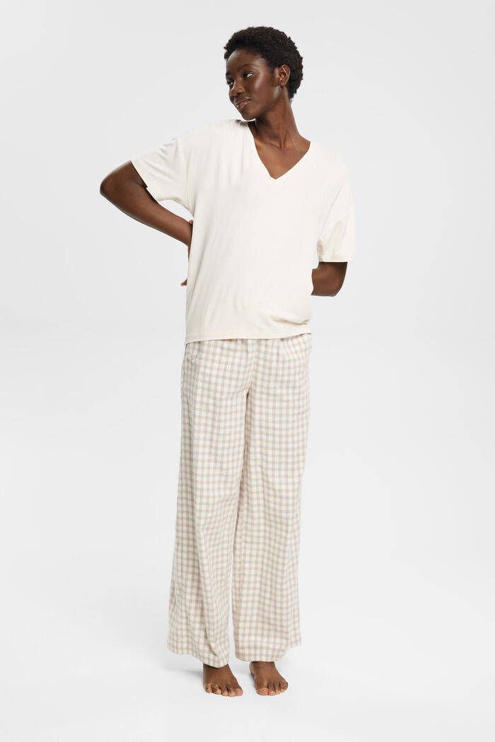 V-neck pyjama top of LENZING™ and ECOVERO™ viscose, ICE, detail image number 1