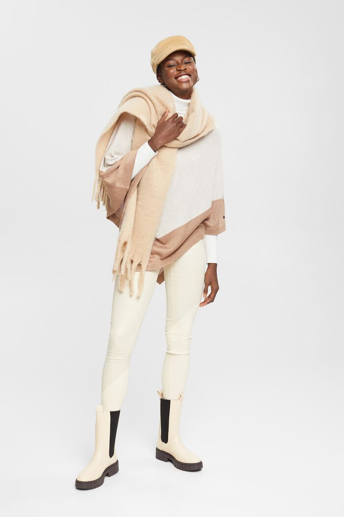 Two-tone poncho, LIGHT TAUPE, detail image number 3