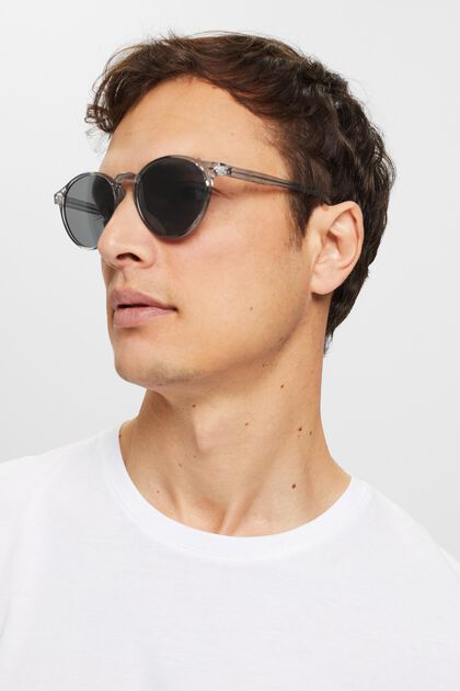 Sunglasses with transparent round frame