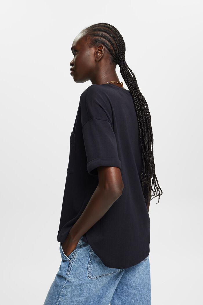 Oversized t-shirt with a patch pocket, BLACK, detail image number 3