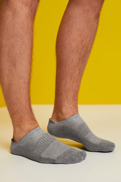 2-pack of sneaker socks