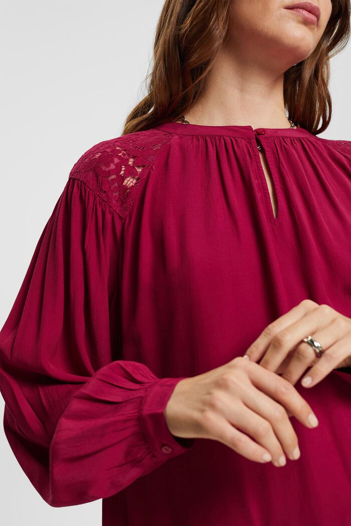 Blouse with lace detail, CHERRY RED, detail image number 2