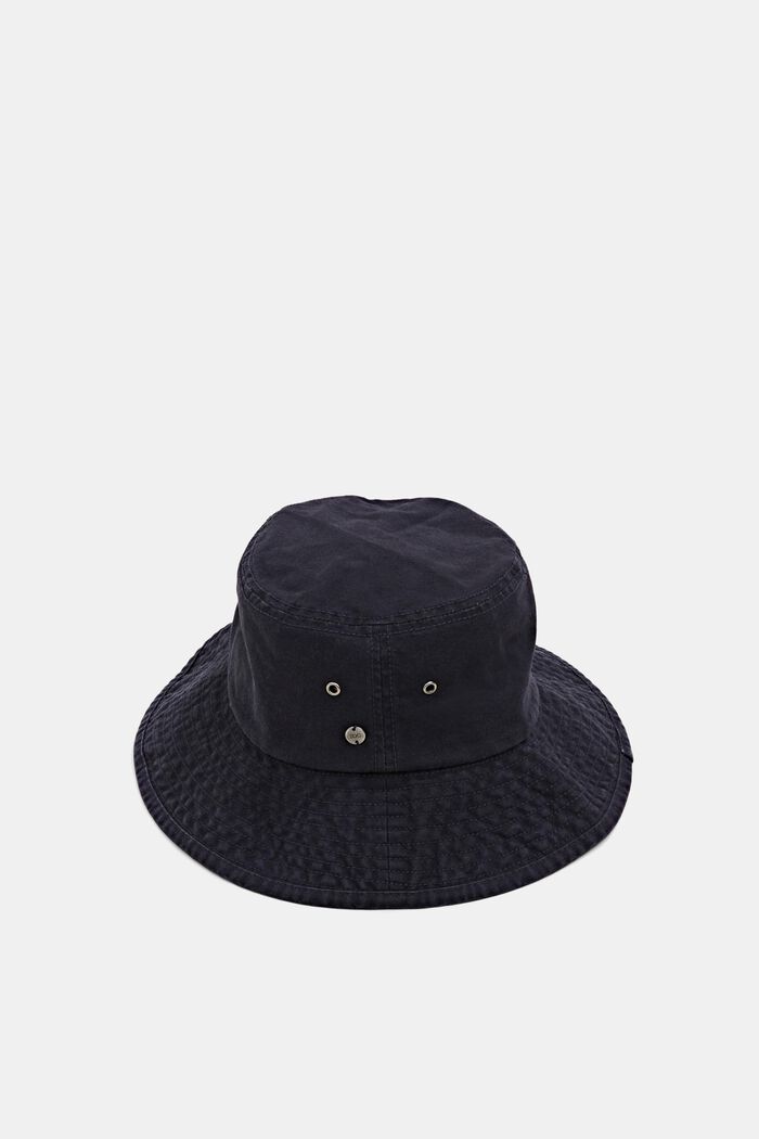 Bucket hat with a drawstring