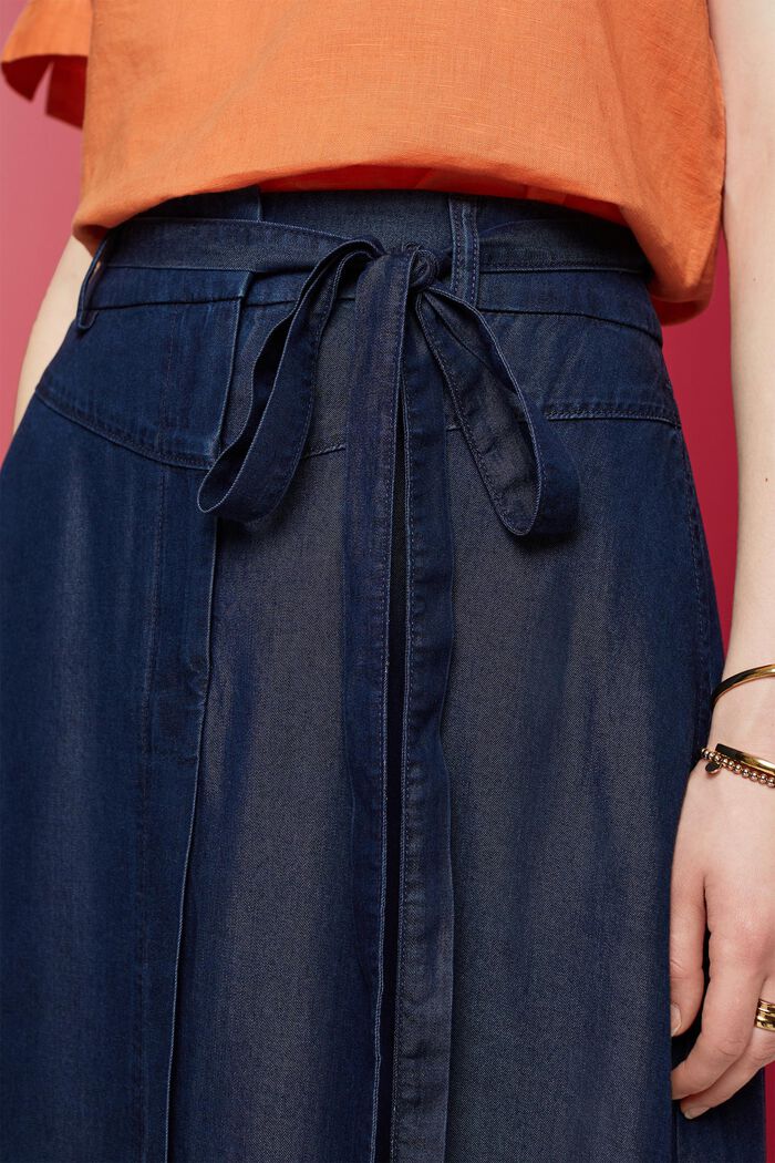 Midi skirt in a denim look, TENCEL™, BLUE DARK WASHED, detail image number 2