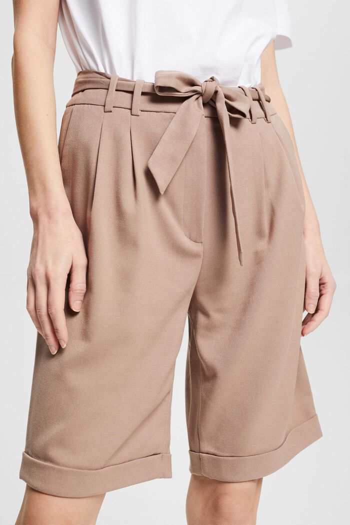 Bermuda shorts with waist pleats, TAUPE, detail image number 0