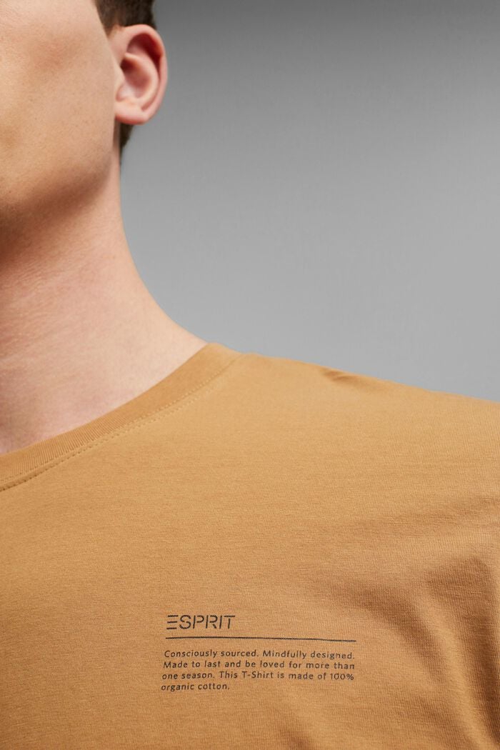 Jersey T-shirt with a print, 100% organic cotton, CAMEL, overview