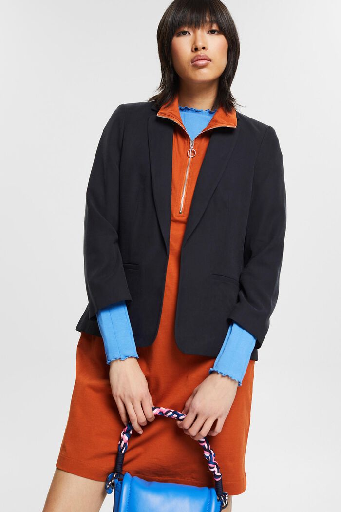 Open-fronted blazer with LENZING™ ECOVERO™