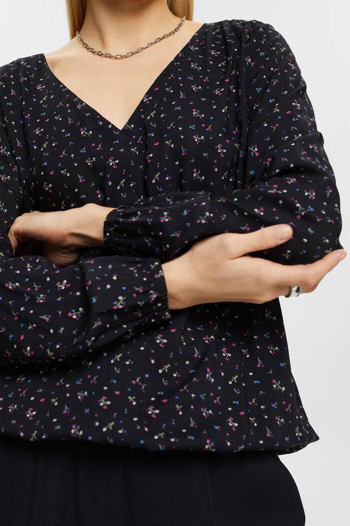 Patterned blouse, LENZING™ ECOVERO™, NEW BLACK, detail image number 2