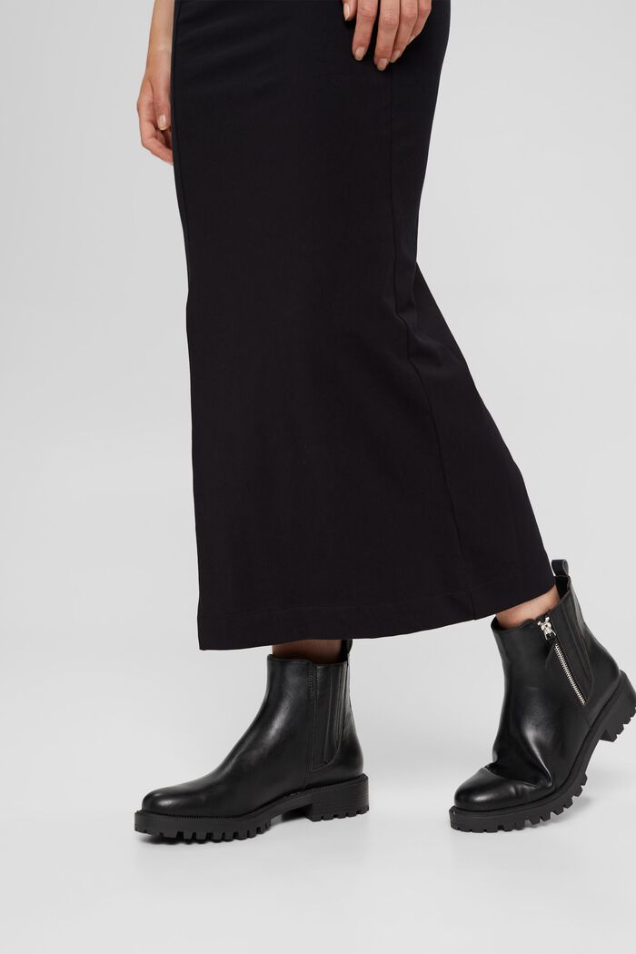Faux leather ankle boots with zip