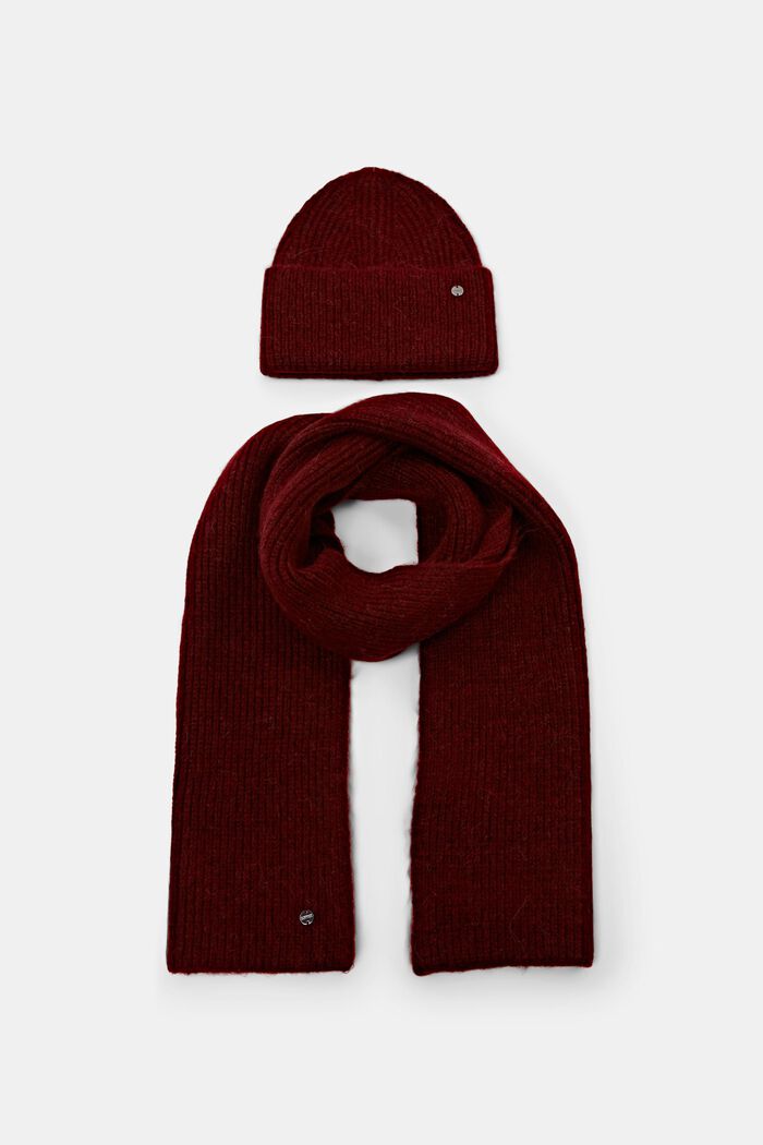 Christmas gift box with chunky knit hat and scarf, BORDEAUX RED, detail image number 0