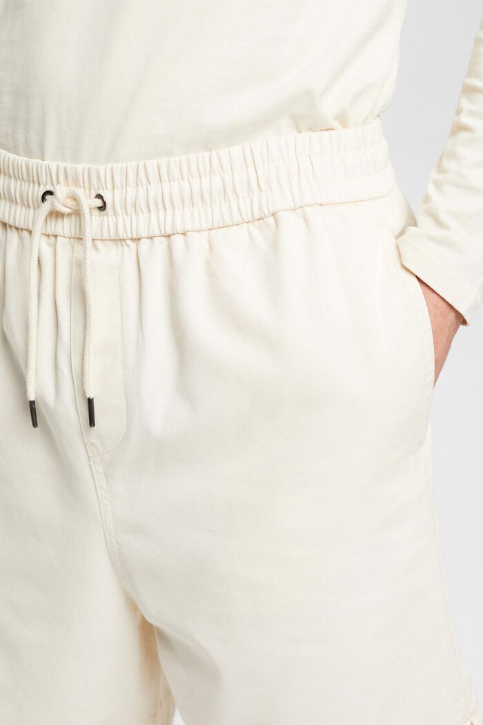 Pure cotton shorts with print on the back, CREAM BEIGE, detail image number 2