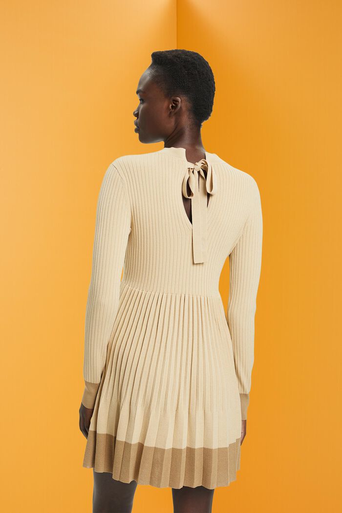 Pleated mini dress with long-sleeves & crewneck, LIGHT BEIGE, detail image number 3