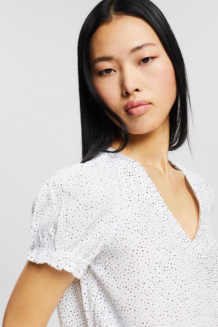 Crêpe blouse with a print, LENZING™ ECOVERO™, NEW OFF WHITE, overview