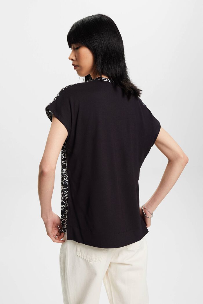 Split neck t-shirt with patterned front, BLACK, detail image number 3